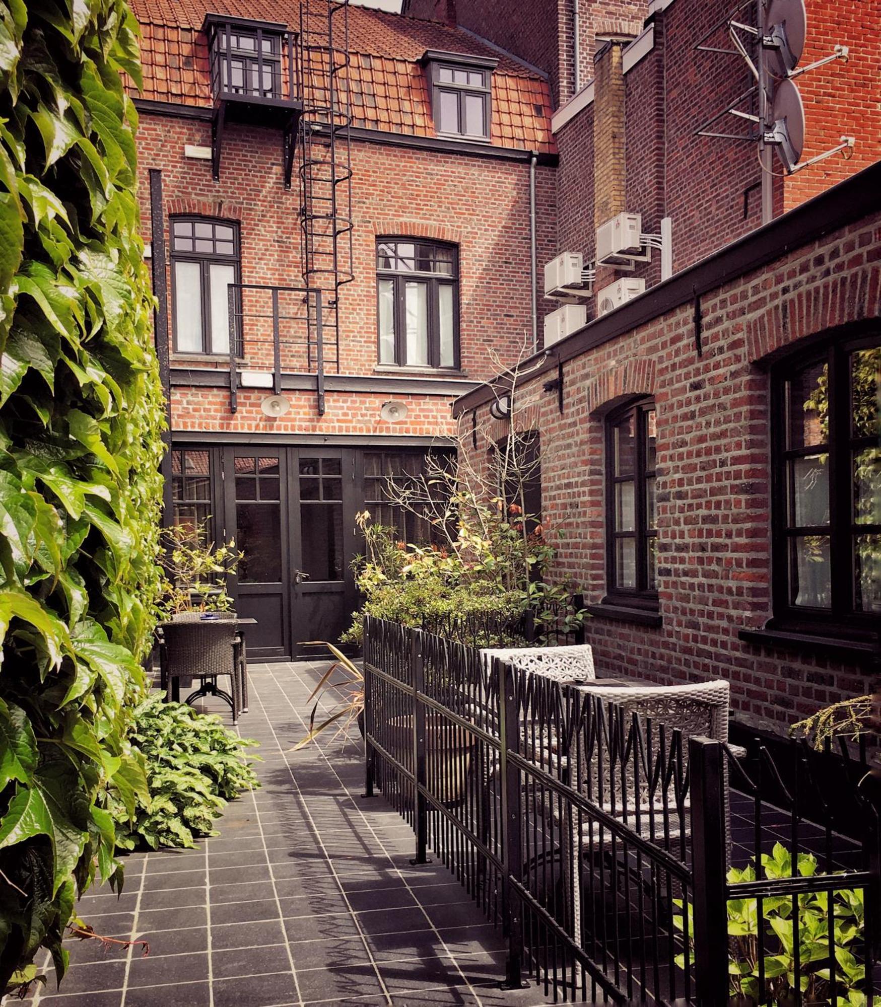 Main Street Hotel Ieper Eksteriør bilde