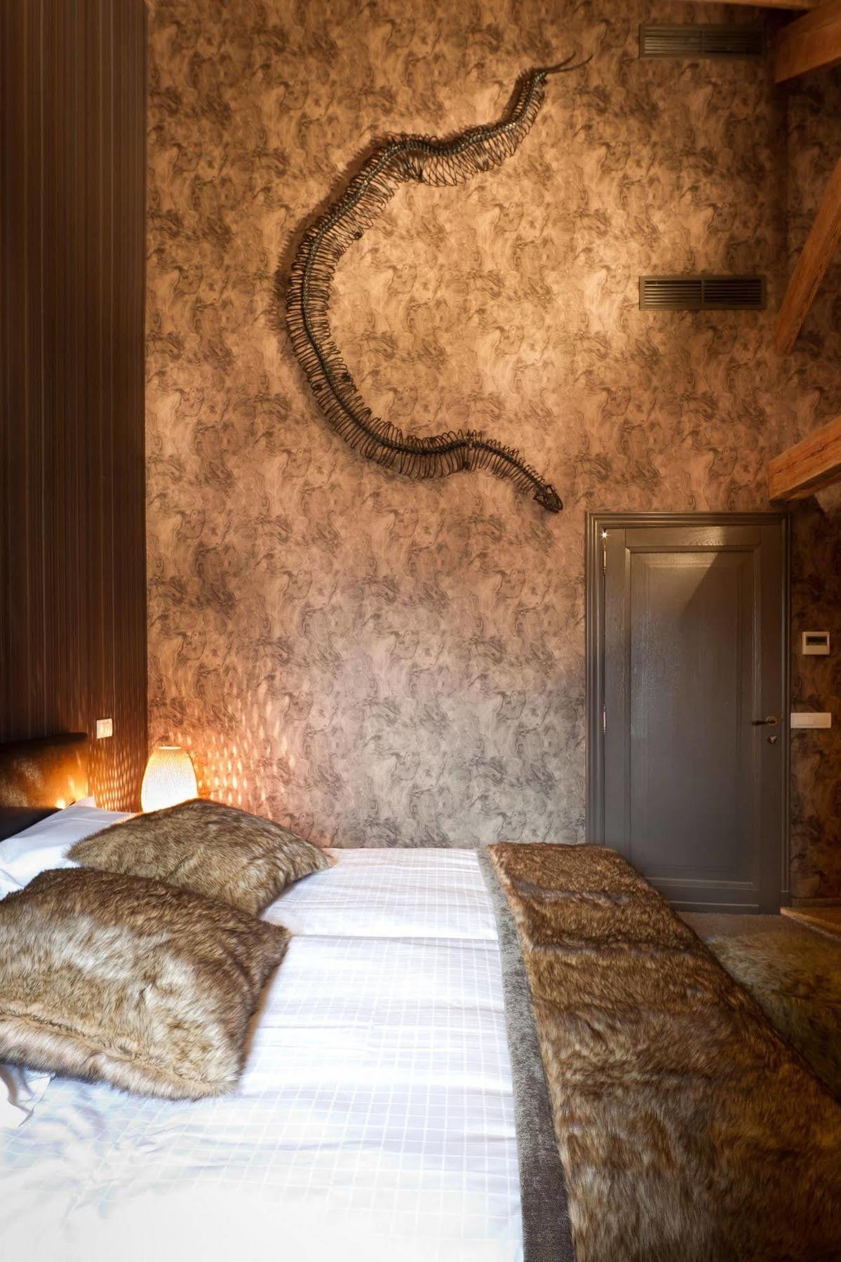 Main Street Hotel Ieper Eksteriør bilde